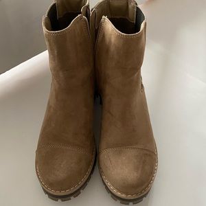 Brown boots